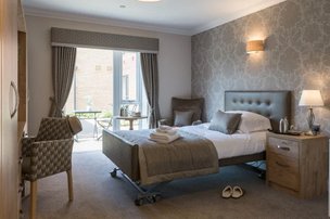 Oakley Grange, Warick. Bedroom. 