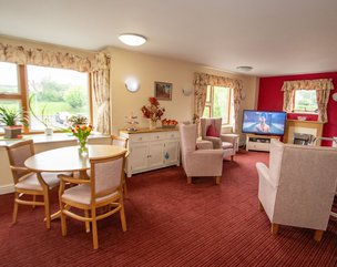 Orchard Place - comfortable lounge