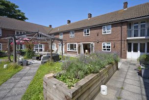 Parkview Dementia Residential Care home in Bexleyheath exterior courtyard gardens