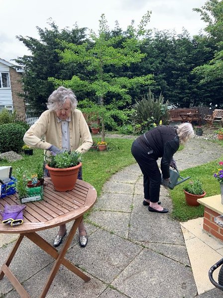 Top 5 Most Beautiful Care Home Gardens in the UK!