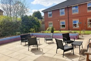 Priory Gardens in Ponterfract, patio and garden