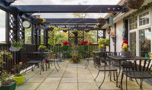 Purley Gardens, Surrey, patio seating