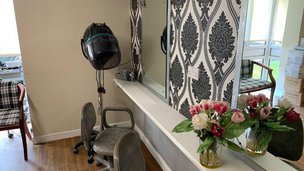 Quayside Nursing Home in Glasgow, salon