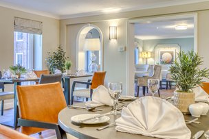 Queensmount Care Home, Bournemouth, fine dining