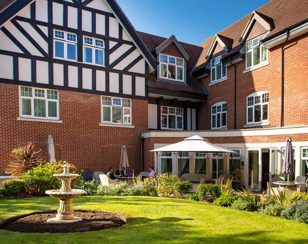 Signature at Weybridge, Weybridge, exterior