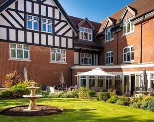 Signature at Weybridge, Weybridge, exterior