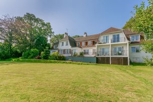Red House in Yelverton - Rear Exterior