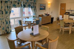 Riverside View in Dundee, dining room