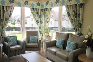 Riverside View in Dundee, lounge