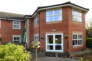 Rowan Court, Newcastle under Lyme, Back of the home 