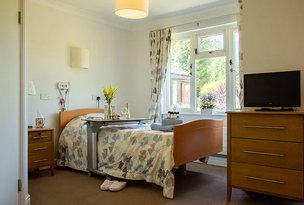 Rush court Wallingford bedroom