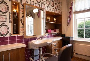 Rush court Wallingford hair salon