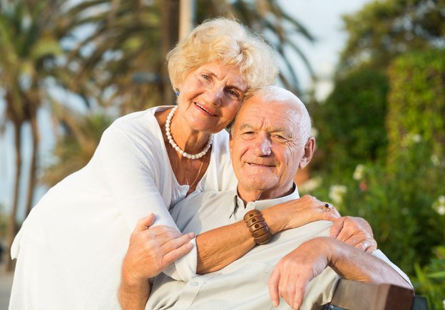 Acer Healthcare Richmond and Twickenham, eldery man and lady 