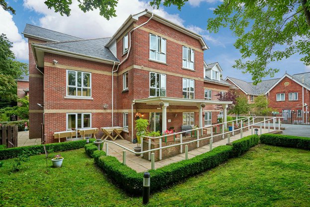 Solent Grange Nursing Home front exterior