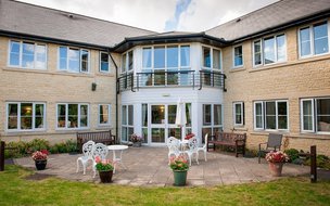Spencer Court in Woodstock, rear exterior