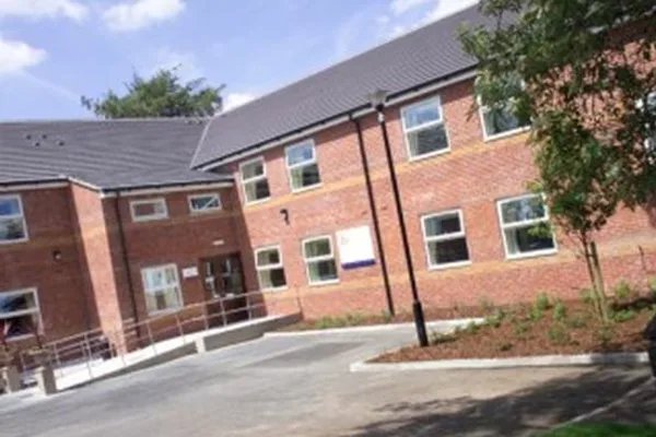 Stamford Court in Stalybridge, front entrance