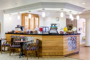 Frognal House, Chislehurst, breakfast bar