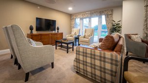 Townsend Manor, Lounge room