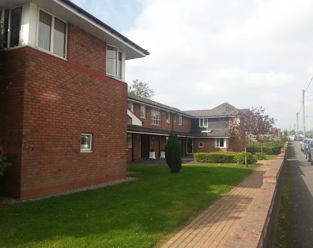 Maes-y-dderwen, Tredegar