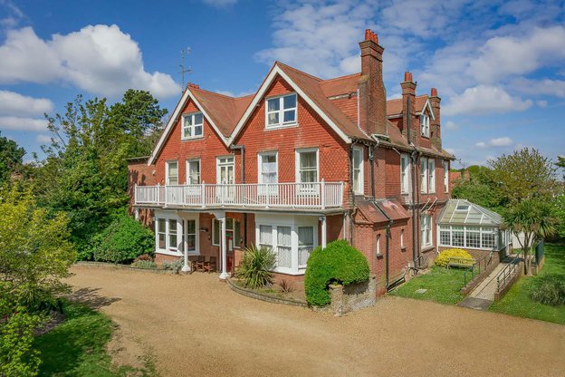 Victoria Grand in Worthing front exterior