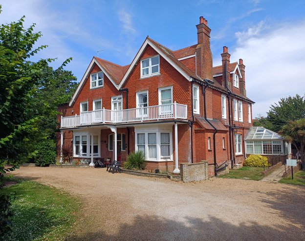 Victoria Grand, Worthing, exterior