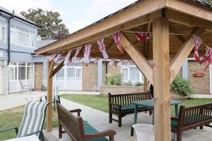 Weybourne, Abbey Wood. Garden area 