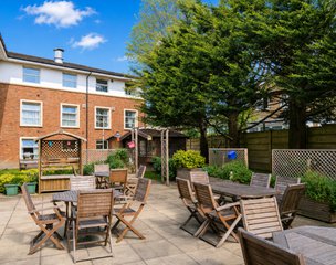 Whitefarm Lodge, Twickenham, garden