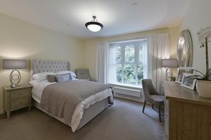 Winchester Heights Care Home in Winchester, bedroom