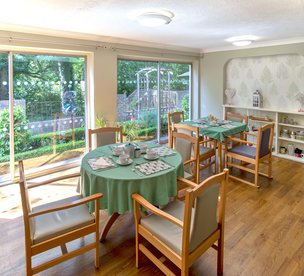 Lavender Lodge, Farnborough, Dining room 