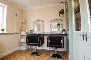 Vale Court Care Home, Ellesmere Port, salon
